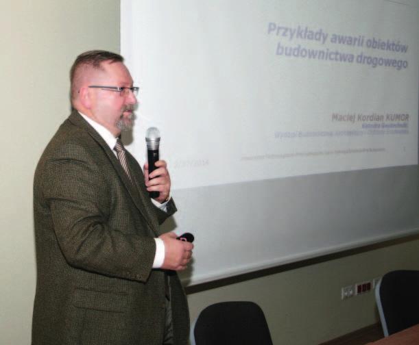 Projektowanie, budowa i rekonstrukcja skarp drogowych z wykorzystaniem technologii MACCAFERRI przedstawił mgr inż. Tomasz Kosiński z firmy MACCAFER- RI Polska sp. z o.o. Na wstępie przypomniał podziały skarp ze względu na: kształt, budowę geologiczną, na pochodzenie gruntów je formujących, na nawodnienie, sposób formowania.