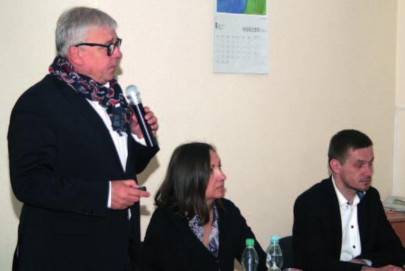 Na poziomie zero proponuje się przywrócić kasy biletowe, miejsce wypoczynku, gastronomię i niewielki handel. Cały dół budynku dworca należy przywrócić podróżnym.