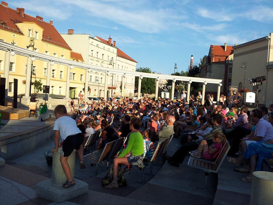 WIECZORYNKI I PORANKI W WAŁBRZYSKIM AMFITEATRZE _2012 _2013 _2014 w projekcie wzięło