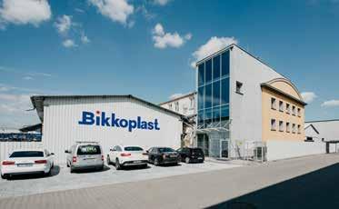 W roku 2004 Przedsiębiorstwo Produkcyjne BIKKOPLAST przekształcono w Bikkoplast Sp. z o.o. Od początku działalności naszymi głównymi produktami były detale z tworzyw sztucznych do AGD i RTV.