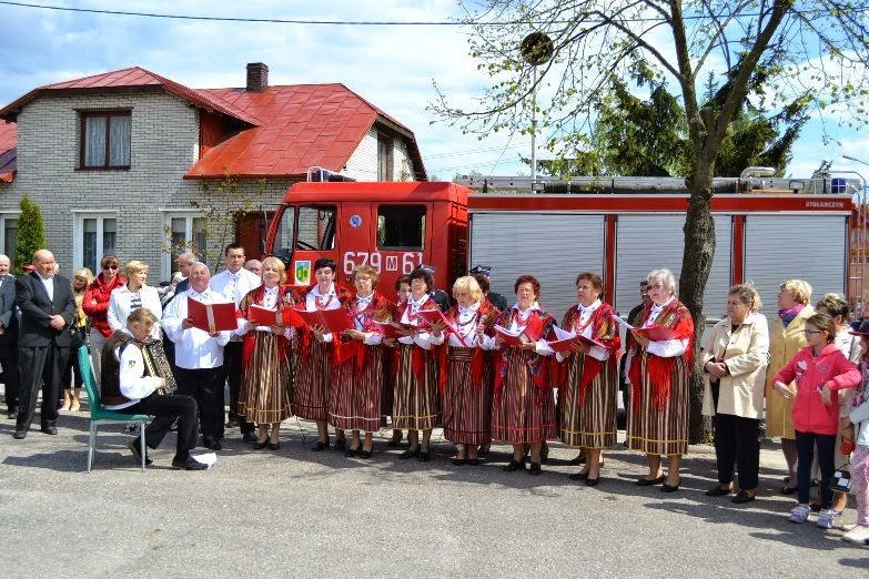 Zarządu woj. Mazowieckiego p. Elżbiety Lanc w asyście Komendantów: Gminnej i Sadowieńskiej OSP.