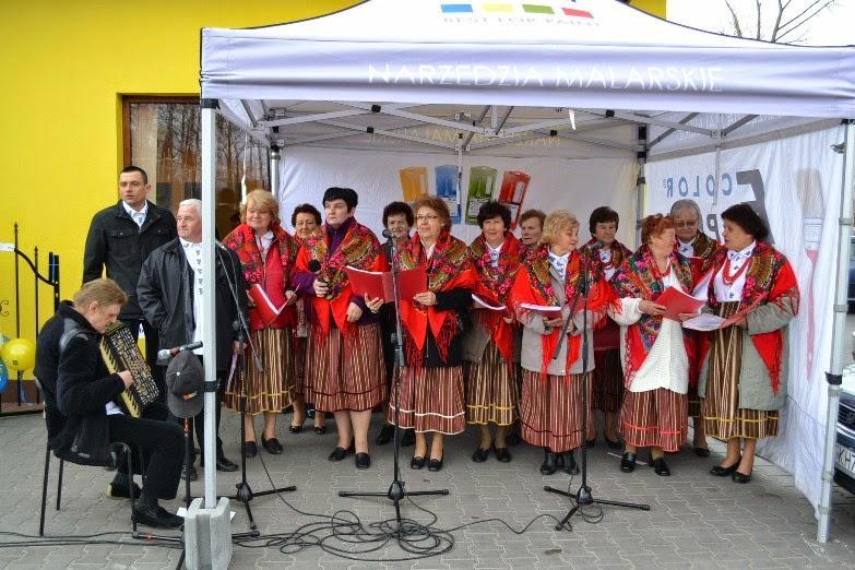 Tym razem również czytamy: -,,Główną atrakcją sobotniego popołudnia był występ zespołu