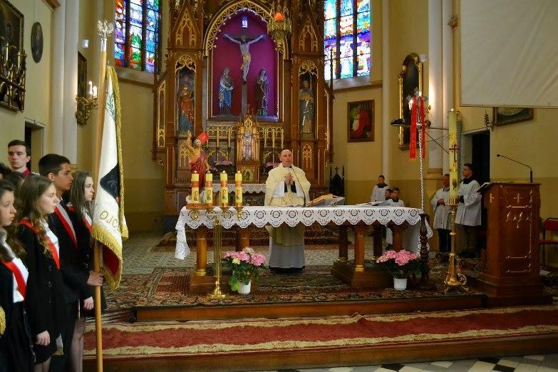 SADOWNE 3 maja 2015 w Sadownem uroczyście obchodzono 224 rocznicę uchwalenia Konstytucji 3 Maja i Dzień Strażaka.