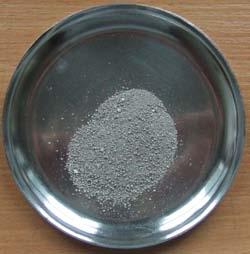 Ocena możliwości otrzymywania nanomodyfikatorów do stopów aluminium... Rys. 27. 95 g proszku Al + 5 g C graf Fig. 27. 95 g powdered Al + 5 g C graf Rys.