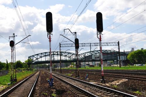 informacją audio wizualną dla podróżnych na linii kolejowej nr 250