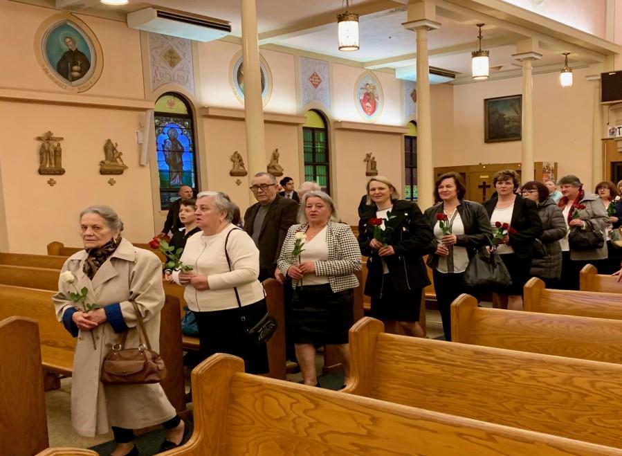 John, Maria Kilar, Stanley Sadowski, Krzysztof Wodynski, Alina Bandrowska, Genia Doucette, Dawid, Jean McCormack, Jadwiga i Remigiusz Paprocki, Teresa Kliś, Joseph Lam,