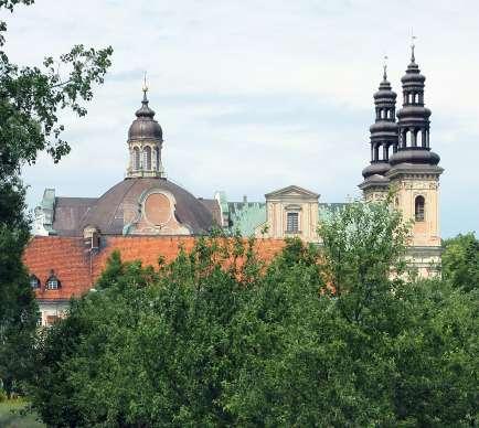 Do Lądu zakonników sprowadził z Łekna książę Mieszko Stary.
