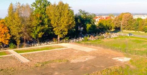 wykonano mury nad pierwszym piętrem, więźbę dachową, pokrycie dachówką oraz stolarkę
