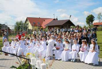 2 BOŻE CIAŁO 2017 W OLSZANCE I BŁOTNI Ciało moje jest prawdziwym pokarmem, a krew moja jest prawdziwym napojem zob. J 6, 51-58 Drodzy mieszkańcy Olszanki i Błotni! Drodzy Parafianie Parafii św.