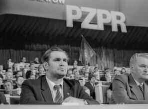 POLSKA HISTORIA STRONA 17 Trwały ślad po Siwaku Niepostrzeżenie przeszła informacja o śmierci Albina Siwaka, legendy PRL-u, robotnika, budowniczego Warszawy, związkowca, działacza PZPR od pamiętnego