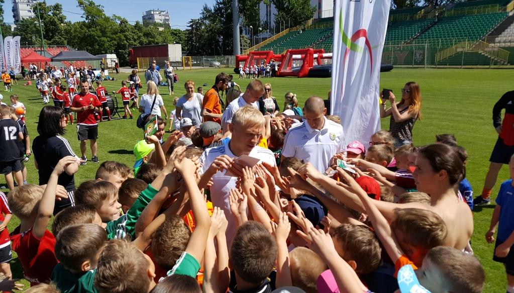 grających w Lotto Ekstraklasie. Po treningu będzie możliwość zebrania autografów i zrobienia zdjęcie z piłkarskim idolem.