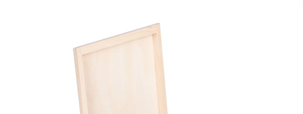 13. Pudełko drewniane kwadratowe o wymiarach minimum 16 x 16 cm wys.
