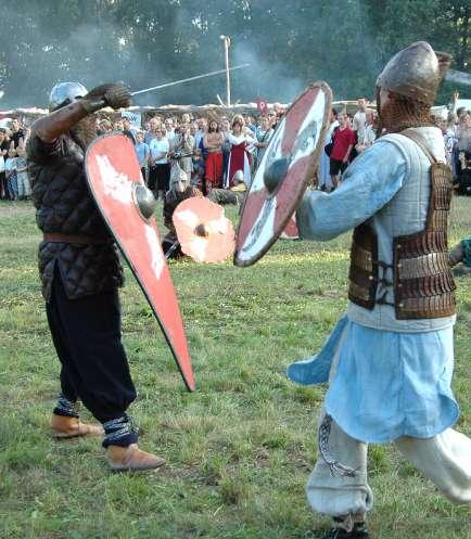 Prawdopodobnie funkcjonował do połowy XI wieku, choć badania wciąż trwają. Pozostało po nim dobrze zachowane grodzisko, a prace archeologiczne prowadzone od lat 90.