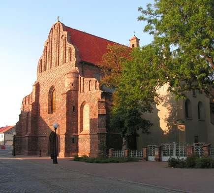 W XII wieku książę Mieszko III Stary sprowadził do Lądu cystersów z Łekna.