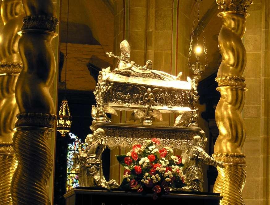 WARSZAWA Relikwiarz św. Wojciecha w Gnieźnie, Wielkopolska Piastowska - szlak piastowski www.wielkopolska.travel www.turystyka-kulturowa-wlkp.
