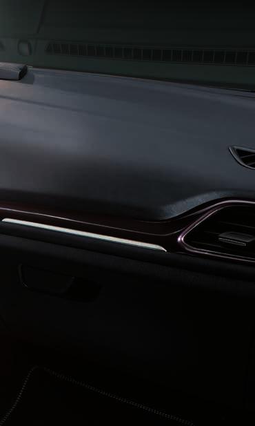 Systemy audio i nawigacji System nawigacji satelitarnej Ford SYNC 3 i FordPass Connect z modemem GSM (ICFAH) zawiera: kolorowy wyświetlacz dotykowy 8", AppLInk 3.