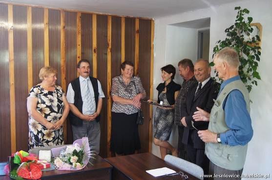 Na zakończenie głos zabrała Pani Jadwiga, która nie kryjąc wzruszenia, podziękowała wszystkim za długoletnią współpracę oraz życzenia i miłe pożegnanie zapewniając, że zawsze będzie pamiętała o
