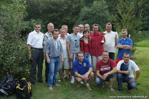 Następnie zawodnicy Astry rozegrali jubileuszowy mecz z drużyną Chełmianki II Chełm, a w międzyczasie odbywała się część artystyczna w której wystąpili: Młodzieżowa Orkiestra Dęta z Leśniowic, Zespół