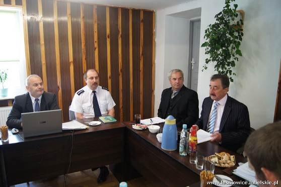 Obrady IV sesji VI kadencji rady Gminy Leśniowice W dniu 11 sierpnia 2011 roku w sali konferencyjnej Urzędu Gminy Leśniowice odbyły się obrady VI sesji VI kadencji Rady Gminy Leśniowice, w której