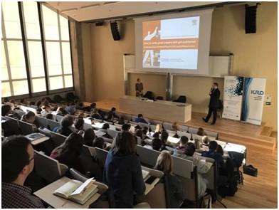 Certyfikowane szkolenie miała przyjemność prowadzi Pani Dr Lucie Boudova, która pracuje jako konsultant i menedżer marketingu na Europę Wschodnią w ELSEVIER.