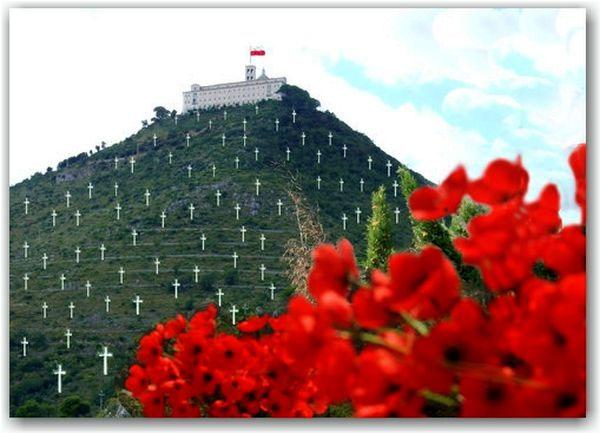 Let us also remember the fallen soldiers in prayer. Glory to the Heroes!
