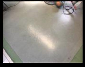 Doczyszczanie powierzchni stripowanie (czas pracy 70 min) Technologia padami Twister - podłoga PVC 1.