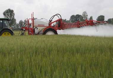 Precision Farming Regulacja przepływu w zależności od prędkości roboczej Komputer umożliwia automatyczną kalibrację poprawnego