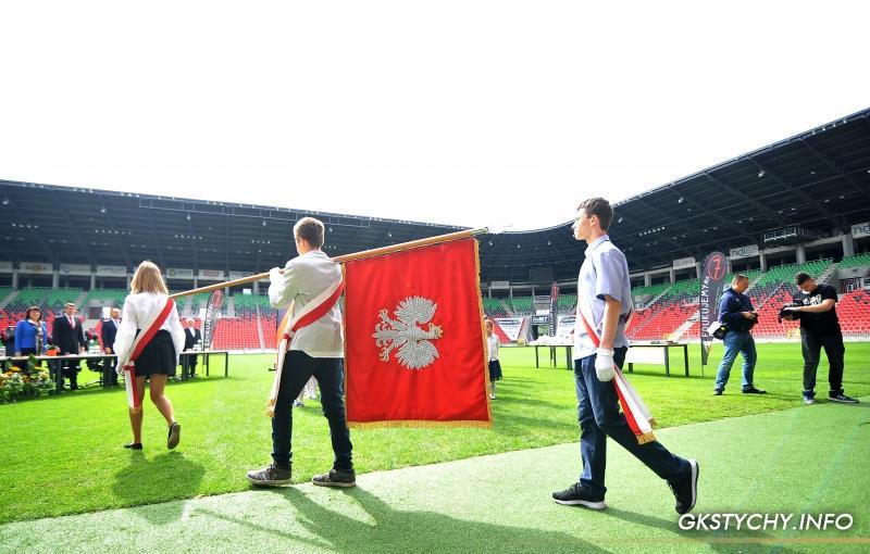 sportowe z zawodnikami I drużyny sekcji piłki nożnej GKS Tychy oraz udział zawodników w zakończeniu roku