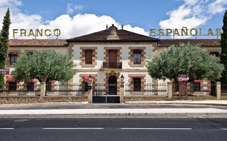 HISZPANIA / BODEGAS FRANCO-ESPAÑOLAS Założona w 1890 roku w Logrono winnica Bodegas Franco-Españolas jest jedną z najstarszych tego typu w Hiszpanii i w jej flagowym regionie, Rioja.