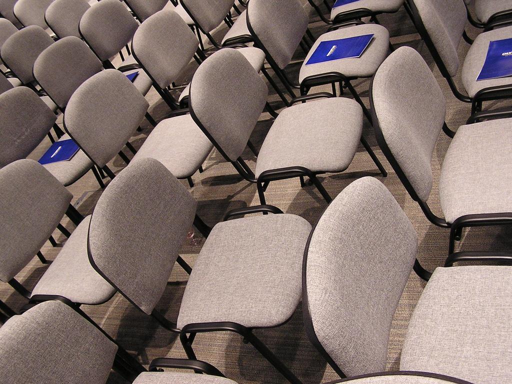 Organizacja spotkań informacyjnych i konferencji prasowych Intrygujący temat - dyskusja Komentarz dotyczący bieżących wydarzeń