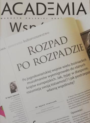 Wyróżnione zostały także zasadnicze etapy tłumaczenia: 1. analiza tekstu; 2.
