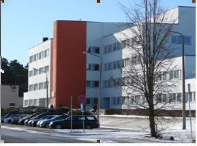 szpitala wymieniono okna i drzwi (199 sztuk) oraz pokrycie dachowe (1 450 m 2 ), a także ocieplono dach (1 248 m 2 ) oraz ściany zewnętrzne (1 686 m 2 ).