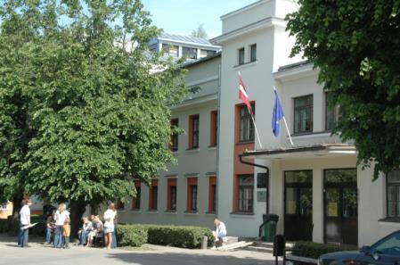 liczby środków efektywności energetycznej wdrażanych w szkole.