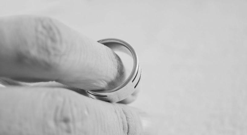 Planujesz rozwód? Sprawdź od czego zacząć! data aktualizacji: 2018.12.11 Decyzja o rozwodzie z pewnością nie należy do najłatwiejszych i zawsze powinna być dobrze przemyślana.