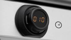 8 minut (150 C) regulacja temperatury elektronicznie z dokładnością do 1 C nastawa czasu 0 do 120 minut timer tak wyświetlacz LED tak oświetlenie wewnętrzne tak w zestawie 4 blachy moc przyłączeniowa