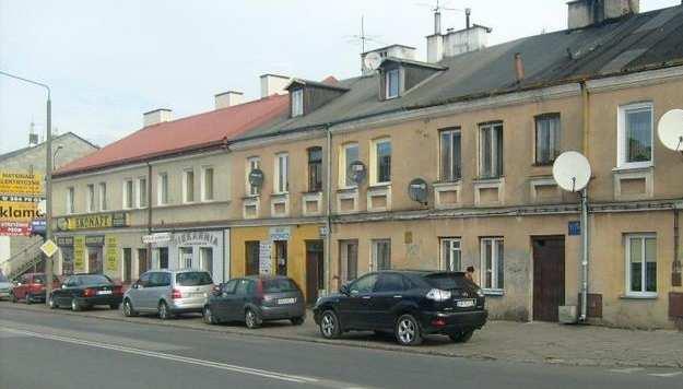 parkujące na nim pojazdy Fot. 8. Ul.