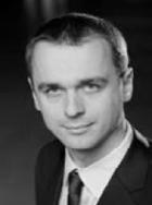 PRELEGENCI JAROSŁAW GRZEGORZ Starszy Menedżer, EY W Dziale Zarządzania Ryzykiem Nadużyć EY odpowiada za zarządzanie zespołami przeprowadzającymi projekty dochodzeniowe, audyty zgodności oraz projekty