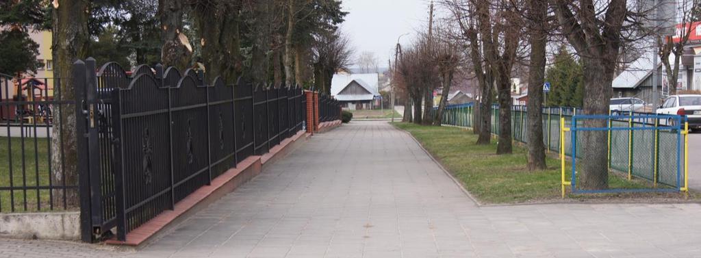 Ulica Południowa przed szkołą przed remontem Ulica Południowa przed szkołą po remoncie Gmina Korycin Naprawa poboczy na drodze powiatowej nr 1352B na odcinku Skindzierz Brzozowo (680,0m³) Wartość