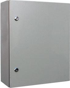 otwory ze wzmacniającym przetłoczeniem do przykręcenia bezpośrednio do ściany lub uchwyty do wieszania, 4 (lub 6) sworznie M8x30 przyspawane do tylnej części obudowy służące do mocowania płyty, drzwi