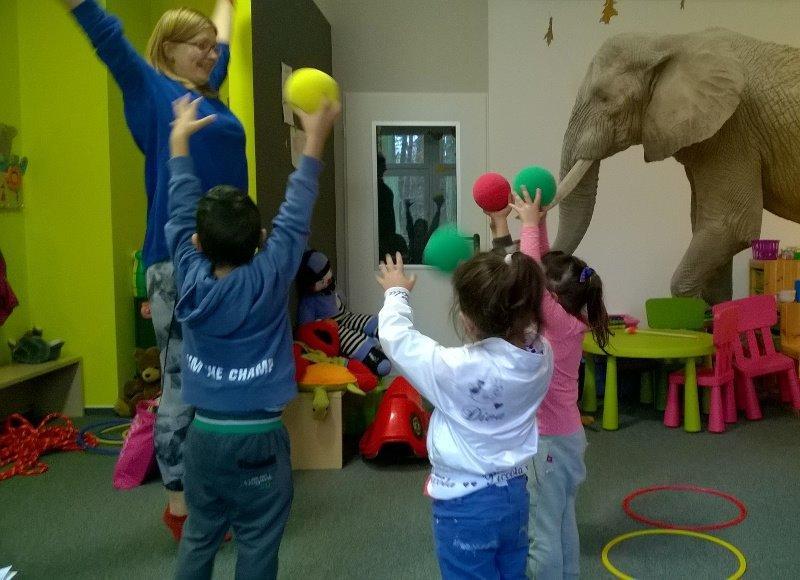 DZIAŁANIA MERYTORYCZNE W 2017 roku Fundacja Refugee.pl realizowała jeden projekt: 1. Refugee.pl5 - w partnerstwie z Urzędem do Spraw Cudzoziemców od 1 stycznia 2016 do 31 grudnia 2017 r.