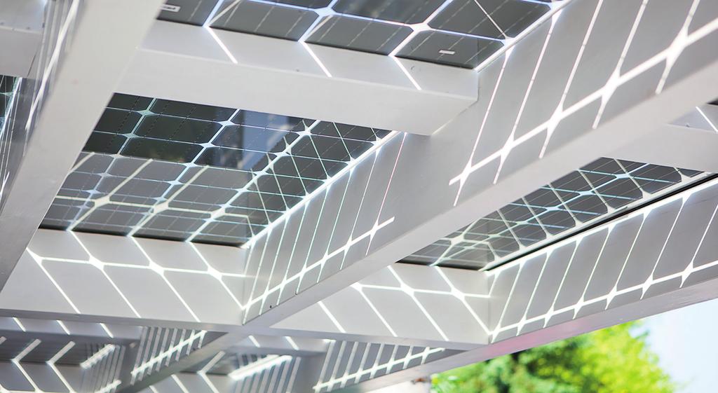 10 SOLARWATT Vision i EasyIn VISION 36M GLASS. INSTALACJE PV TYPU CARPORT.