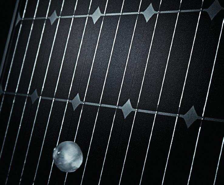 SOLARWATT Vision i EasyIn Estetyczny wygląd Dzięki wąskim profilom, moduły EasyIn idealnie komponują się z dachem.