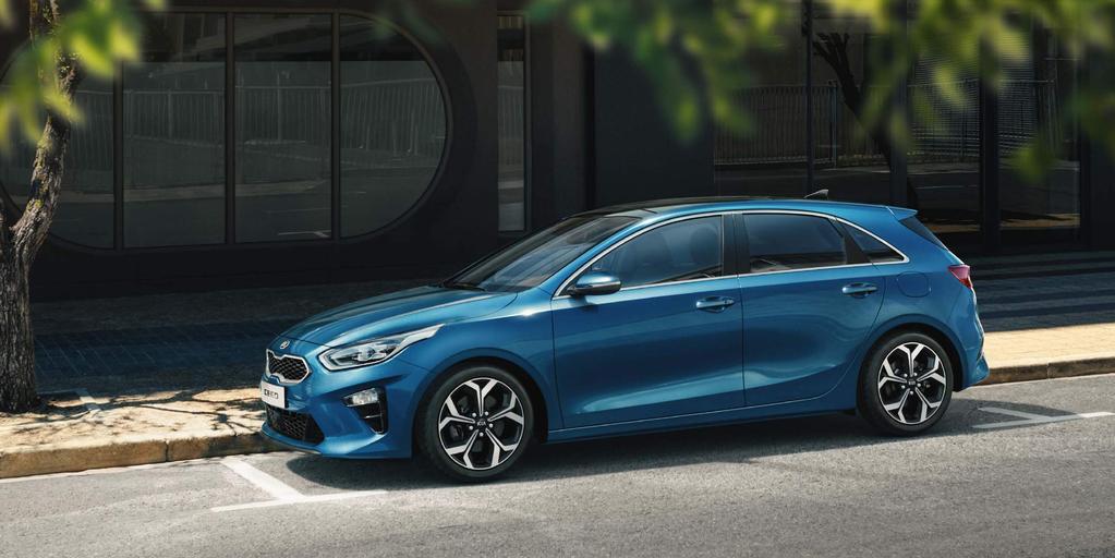 NADWOZIE 5 Nowa Kia Ceed Jeszcze lepsza Wiemy, jaką przyjemność może dawać prowadzenie atrakcyjnego pojazdu. Dlatego oferujemy samochód, którego dynamiczna stylistyka idzie w parze z dobrymi osiągami.