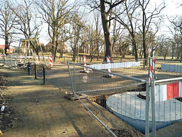 Na zdjęciu słupy linii 400 kv w miejscowości Szewce Przebudowa ul.