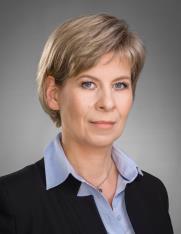 MAŁGORZATA NIEZGODA Członek Rady Nadzorczej Pani Małgorzata Niezgoda ukończyła Szkołę Główną Gospodarstwa Wiejskiego na kierunku inżynieria środowiska.