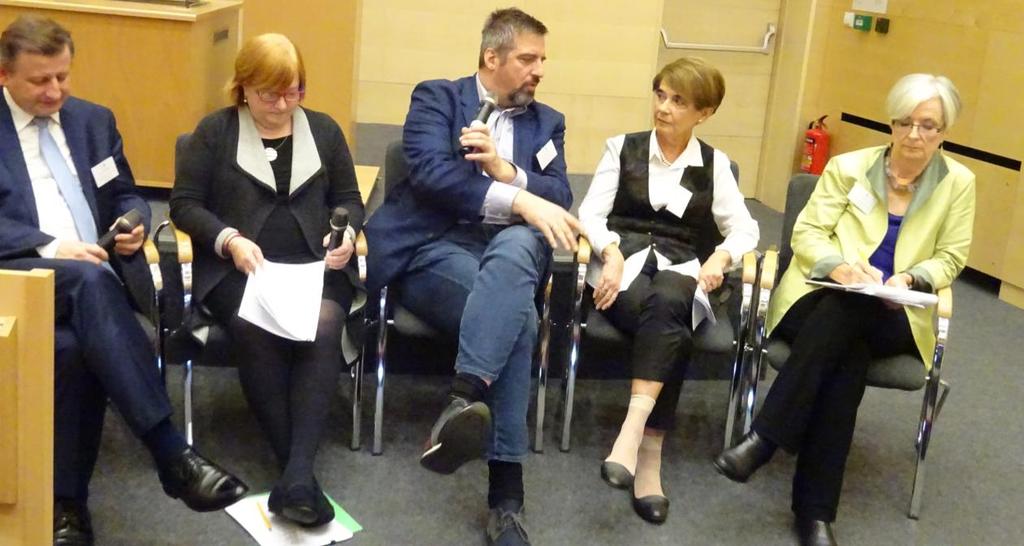 W sesji popołudniowej drugiego dnia konferencji odbył się panel dyskusyjny pod tytułem Co dalej z nauczeniem Klinicznym w Europie i na świecie?