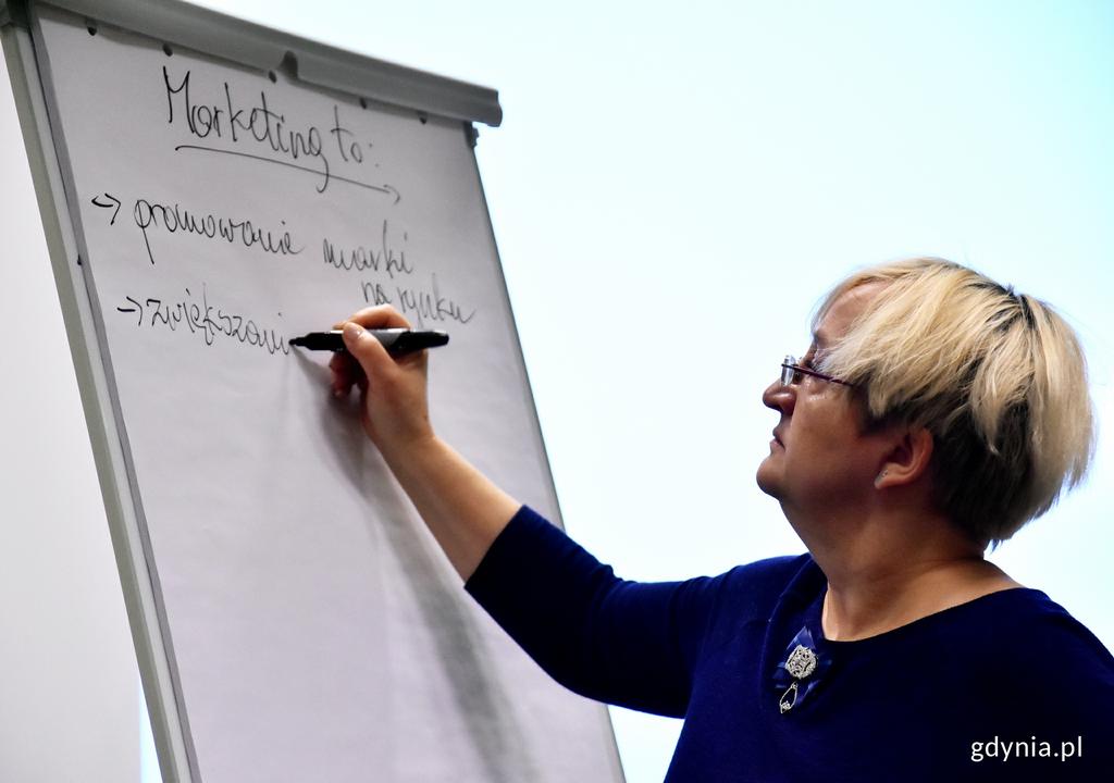 Po podstawach - biznesplan To dopiero początek przed studentami jeszcze cały szereg tematów, które dadzą im rozeznanie w kluczowych sprawach. Będzie okazja porozmawiać m.in.