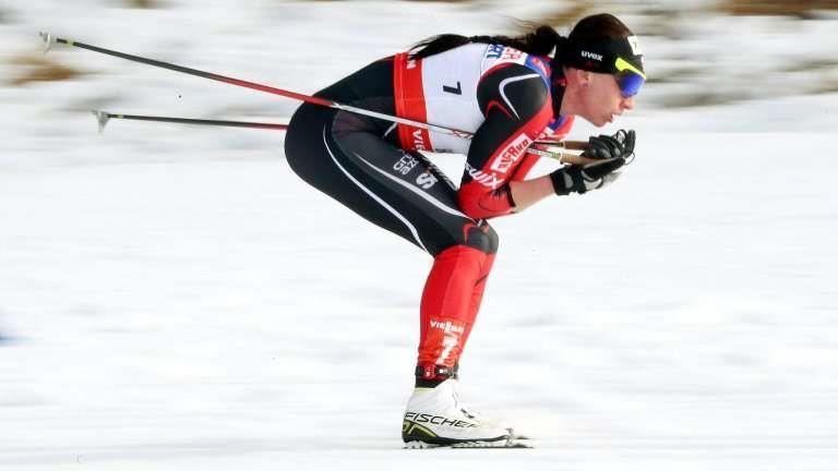 Zimowe sporty sł. U. Piotrkowska, muz. M. Melnicka-Sypko - Sport to zdrowie! woła zima. Nic nas w domu nie zatrzyma. Choć mróz szczypie aj, aj, aj, Nura w zaspę śniegu daj!