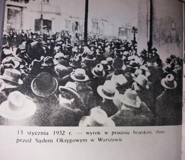 W końcu 1934 prezydent wdał postanowienie w sprawie ułaskawienia znajdujących się w kraju skazanych z procesu brzeskiego.