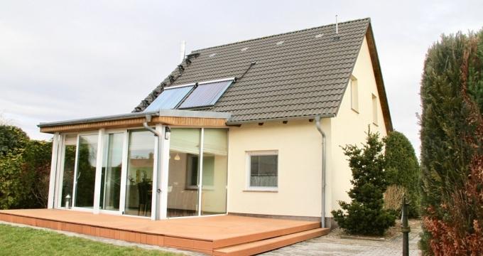 ++ Grambow / Löcknitz Objekt: 5886 Cenniki zabiegów Cena Zakupu 161.000,- Dla komisji Tak Ilo?? wiaty gara?owe 2 (Wewn?trzny) -brokerage po?rednika Nein, zaw.